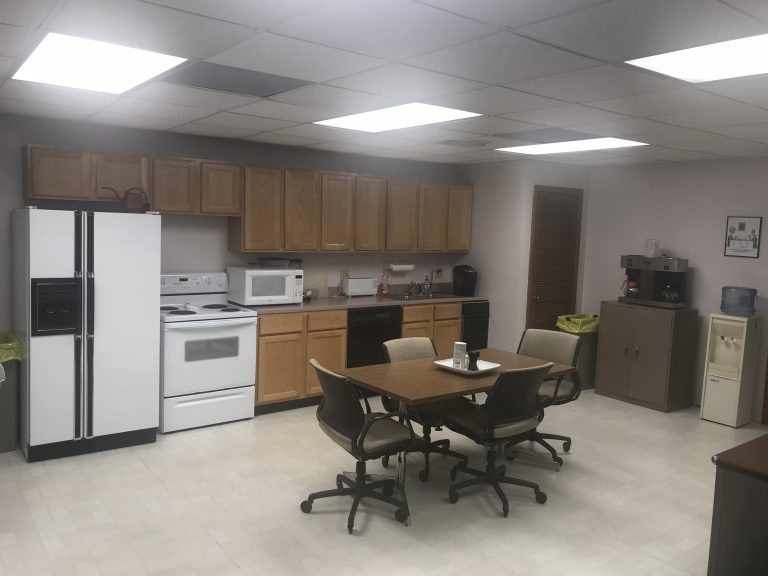 Full kitchen